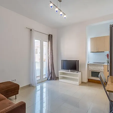 La Casa De Bruno - 2br Balcony House - Beach